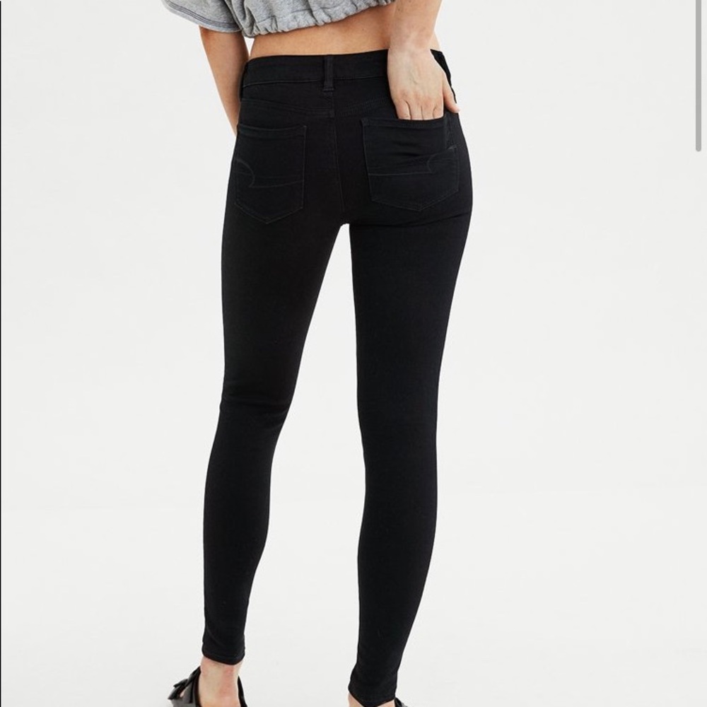 American Eagle Next Level Black Low Rise Jegging
